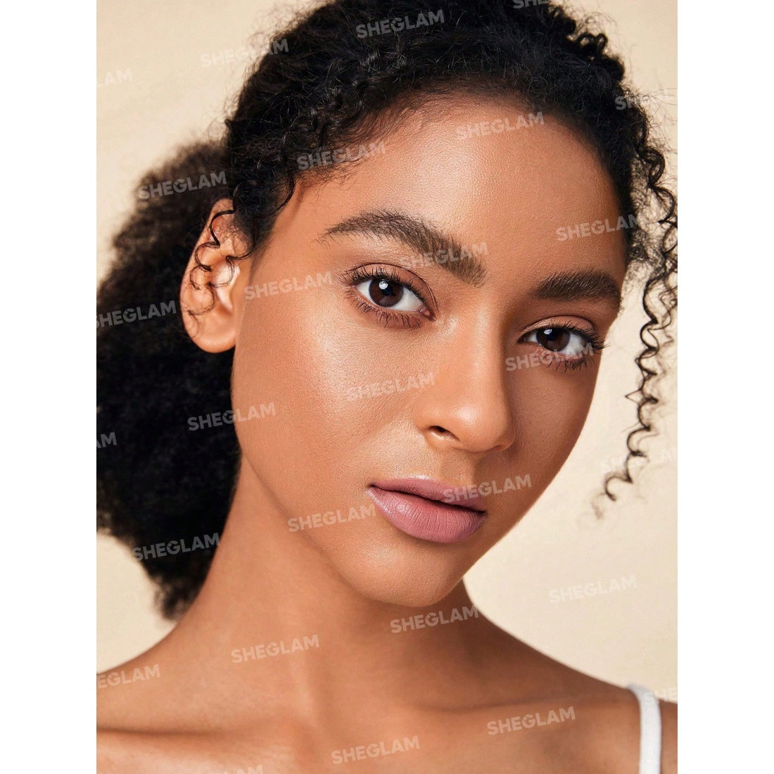 Lápiz de cejas 2 en 1 SHEGLAM Brows on Demand - 06 Auburn
