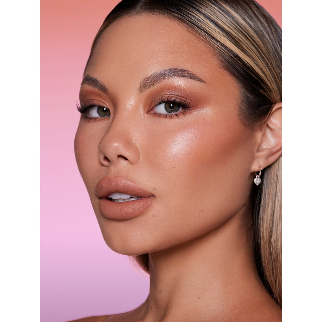 Labial mate de larga duración SHEGLAM Dynamatte Boom-001 Encore Energy